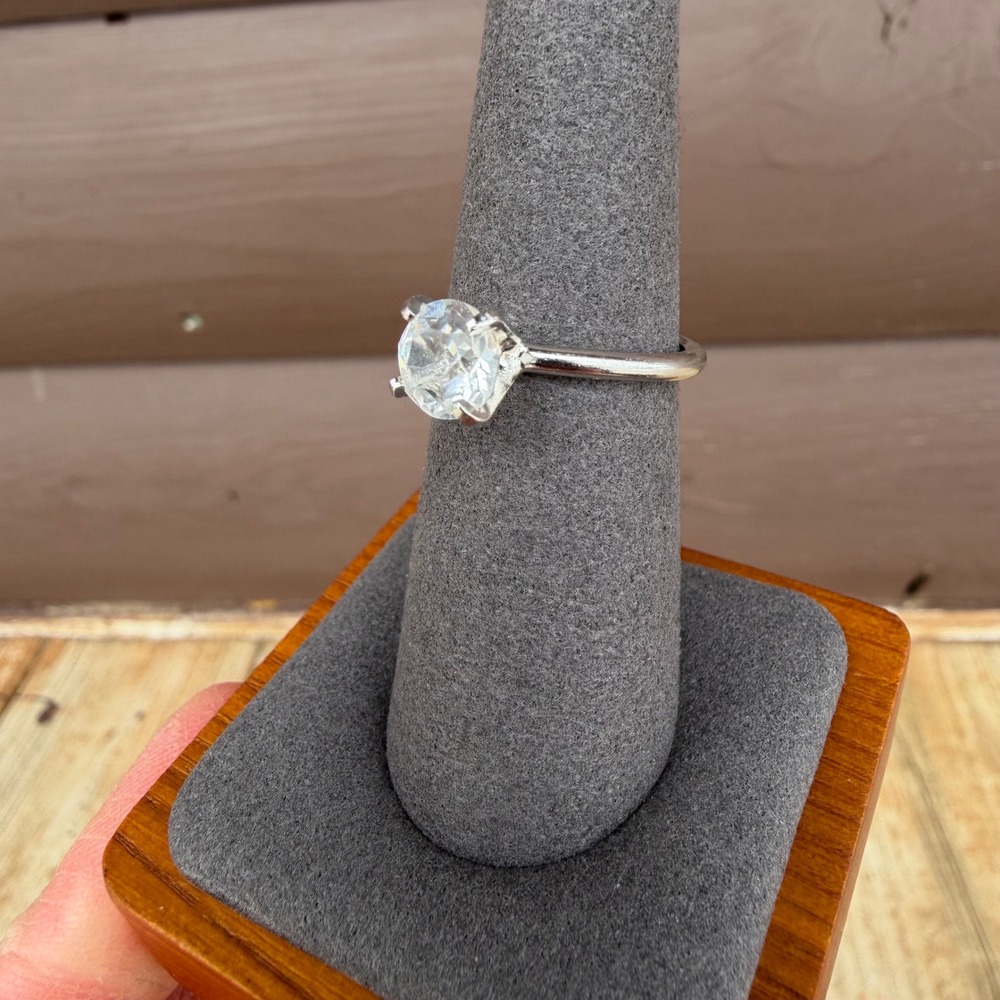 Solitaire Ring Size 7 Silver Tone Round Cut Clear Stone Engagement Style